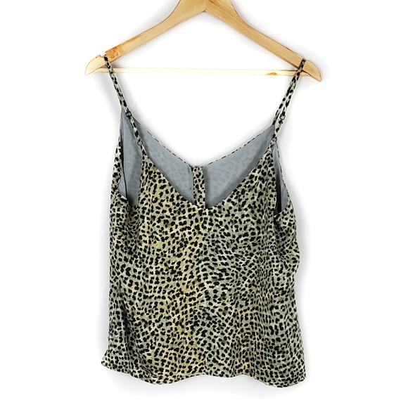 Cupcakes and Cashmere Jordane Button Leopard Top - Picture 9 of 9